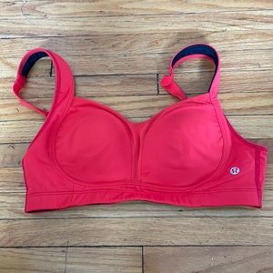 Lululemon red sports bra. Size 4. Never worn, no rips or stains.